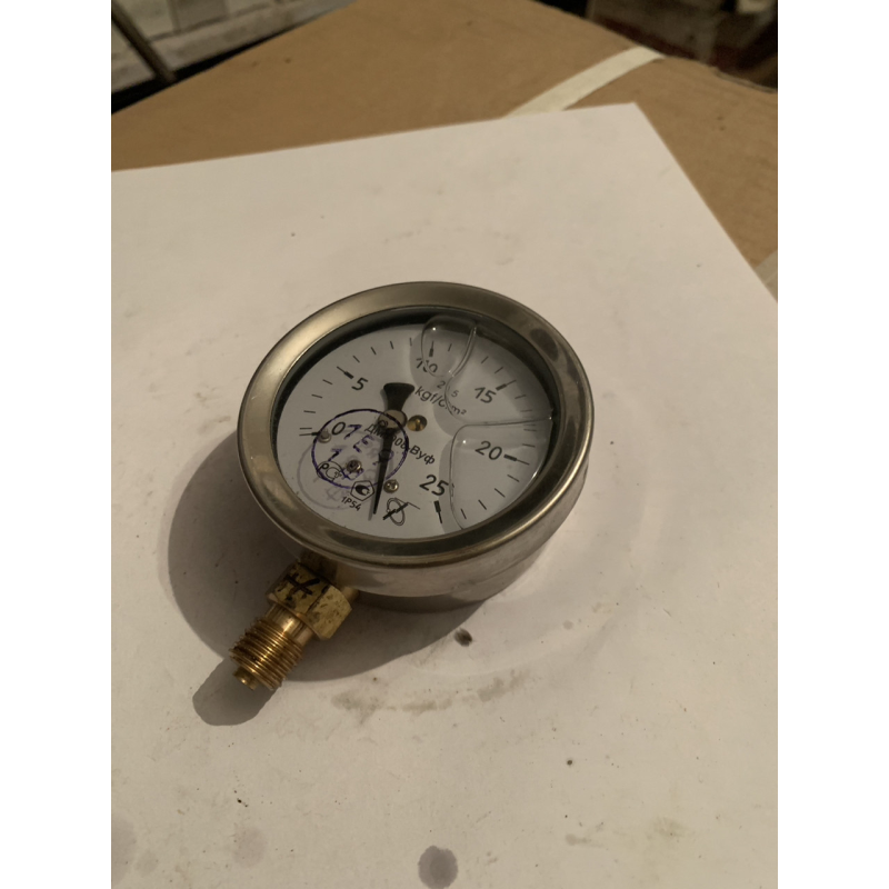 ДМ8008ВУФ 0-25кгс манометр